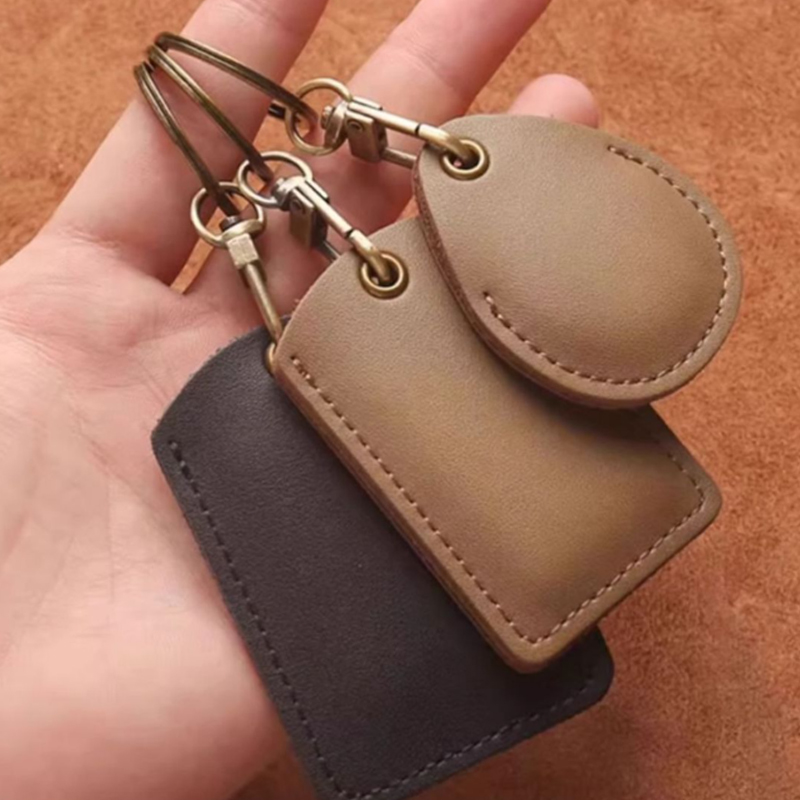Porte-cartes d'accès en cuir a - Chain Lock Combination avis et prix